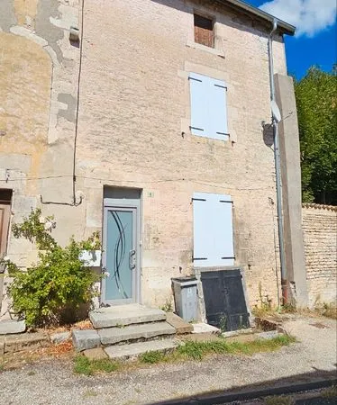 Maison a louer a reynel