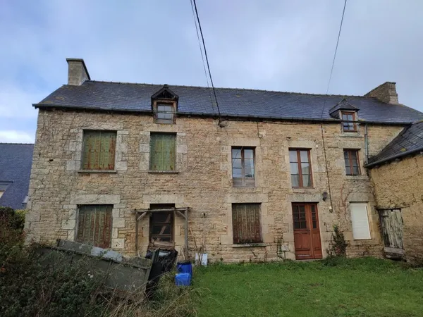 A VENDRE - SOQUET IMMOBILIER - MAISON EN PIERRE - YVIGNAC LA TOUR