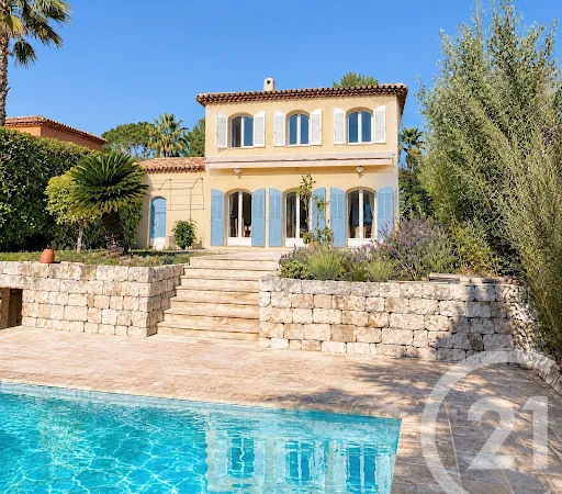 Maison 3 pièces 102 m²