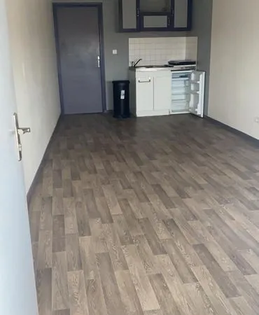 Angouleme centre studio a vendre