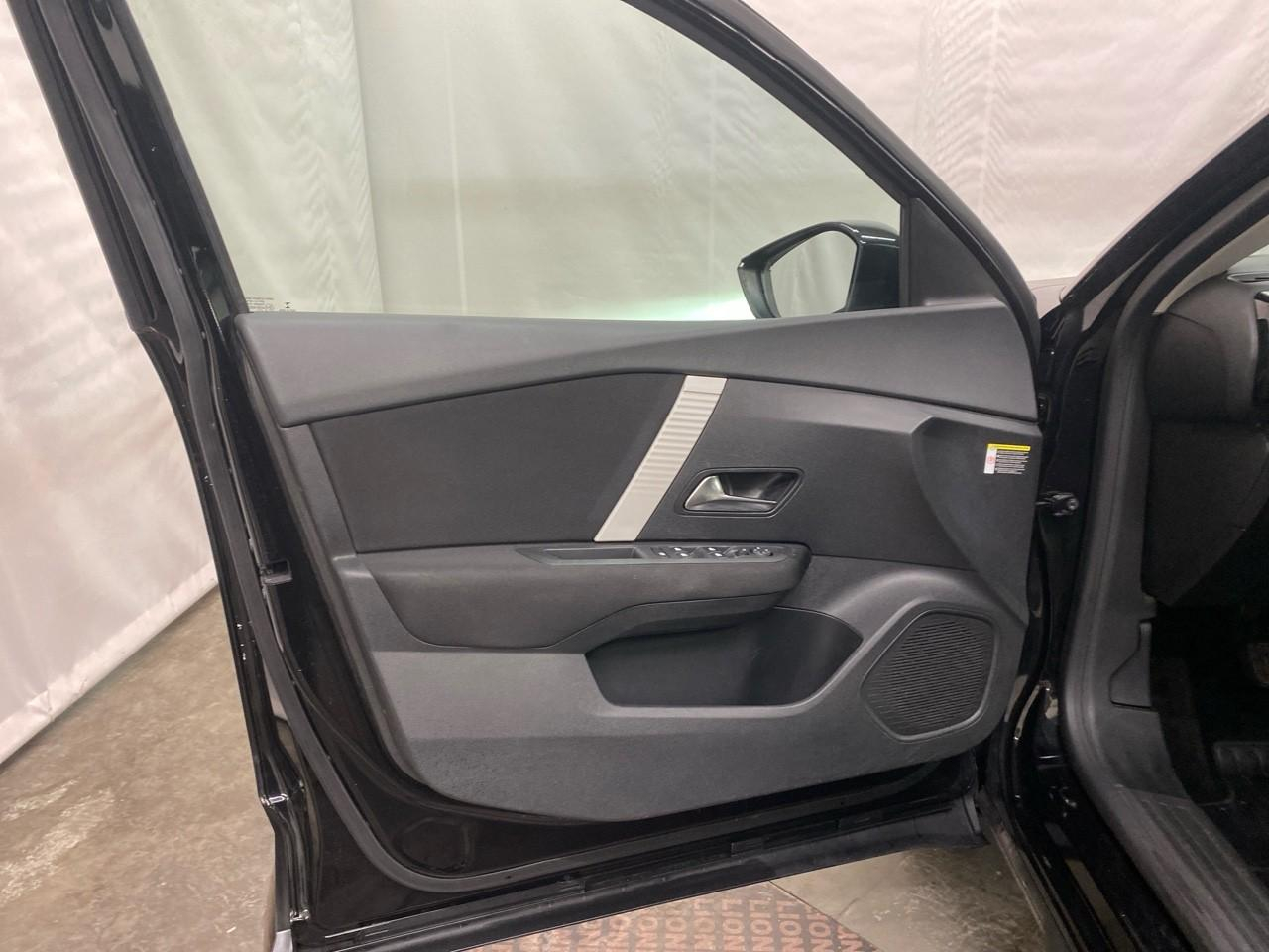 Citroën C4 puretech 100 s&s bvm6 feel — photo 26