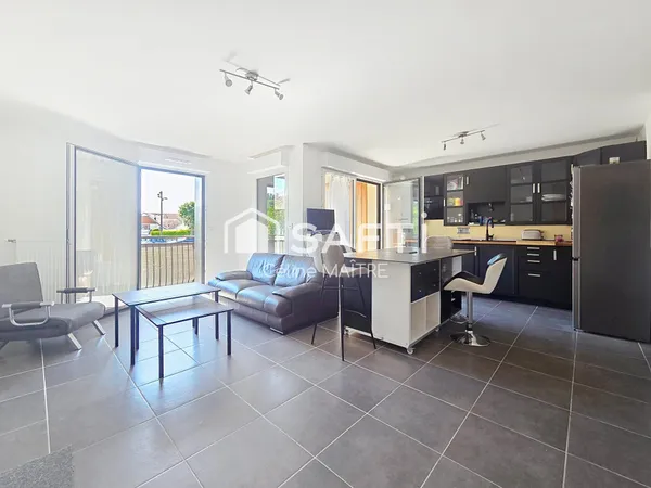 Duplex esprit maison : garage + parking inclus