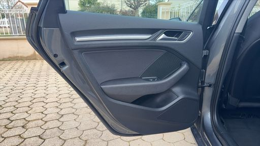Audi A3 Sportback 2.0 TDI 150 - Sport – 2017 – 183000 km – Diesel – Boîte Manuelle — photo 11