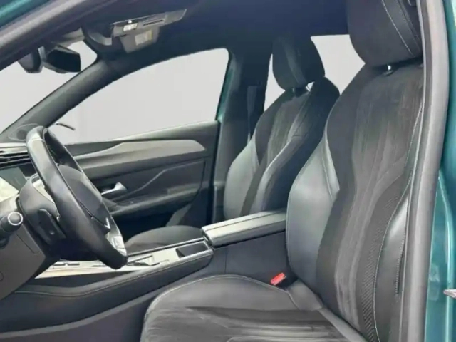 Peugeot 308 sw phev 180ch gt e-eat8 — photo 11
