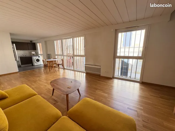 Appartement 3 pièces - 71m2 + Parking : Chartrons