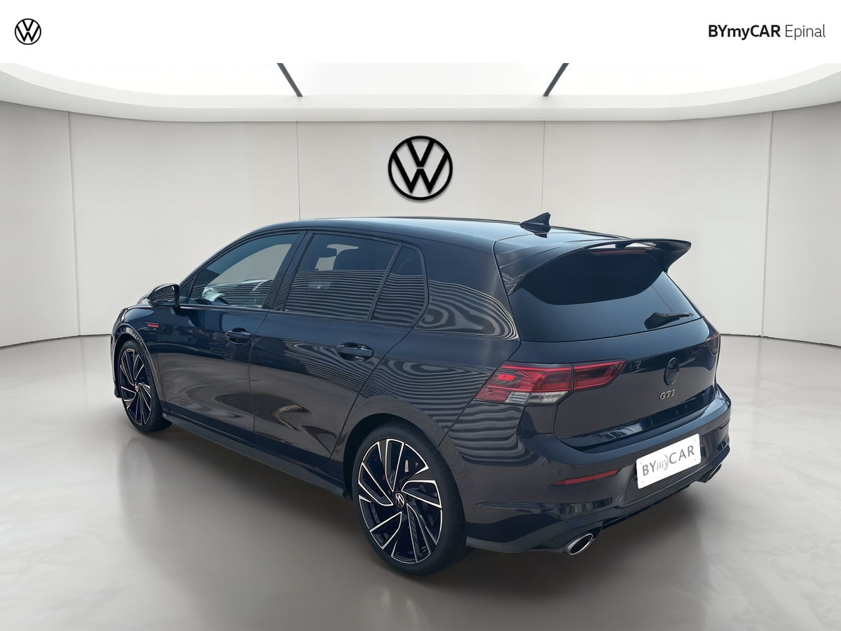 Volkswagen Golf 2.0 TSI 300 DSG7 — photo 3