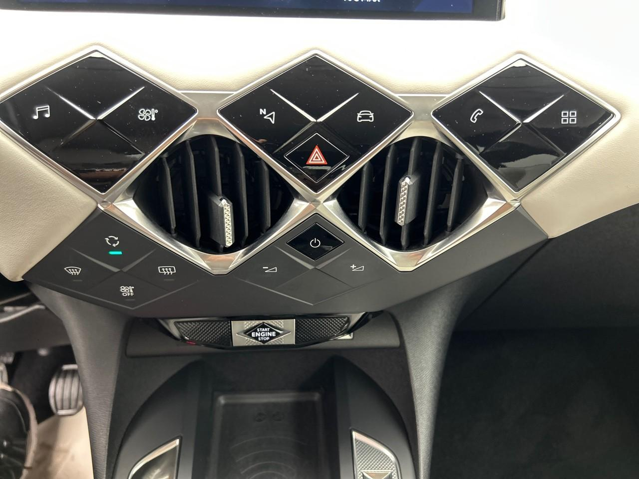 Ds Ds 3 crossback puretech 100 bvm6 connected chic — photo 29