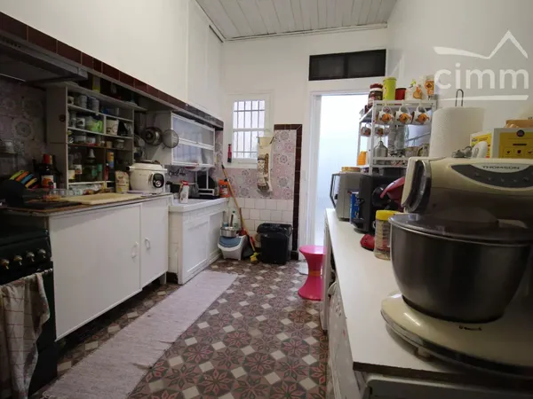 A vendre grande maison de village avec cour