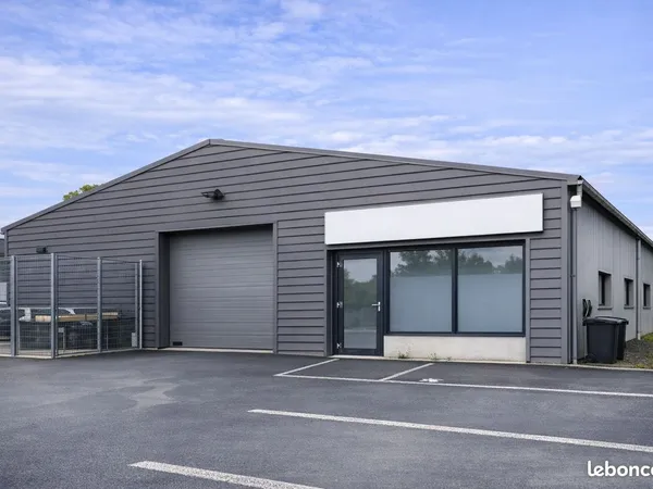 AGNEAUX - BUREAUX PROFESSIONNELS 225m2