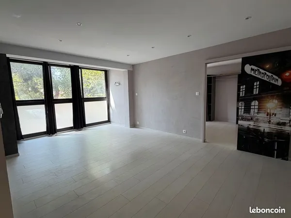 Appartement 2 pièces 65m²