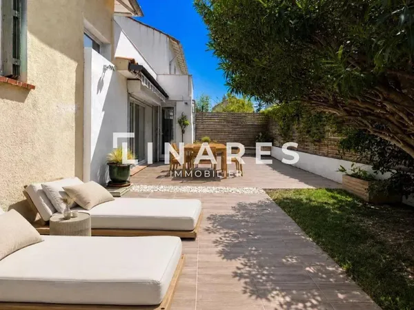 Vends villa - 134.5 m² - 5 pièces, 4 chambres - Marseille 12ème 13012