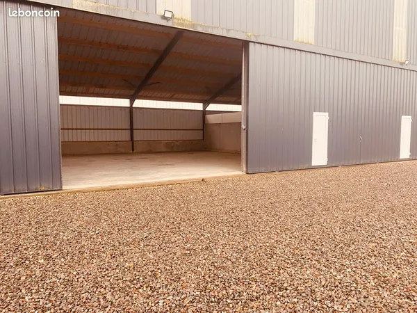 Hangar de stockage 230 m3