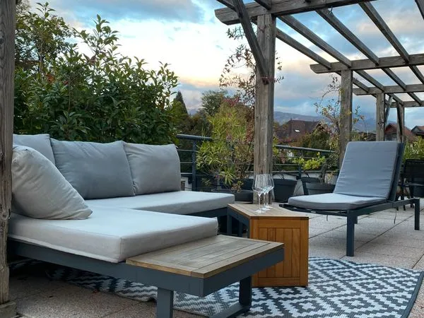 Rare à la vente : T3 en attique avec terrasse de 70 m² - Dernier étage - PRINGY