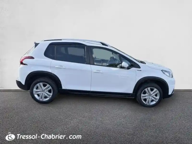 Peugeot 2008 puretech 82ch s&amp;s bvm5 signature — photo 12