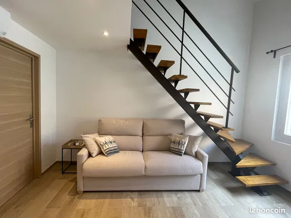 Duplex cosy de plus de 30 m² - Carré d'Or Saint-Raphaël - Hypercentre proximité immédiate gares SNCF