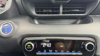 Toyota Yaris 116h Dynamic 5p MY22 — photo 19