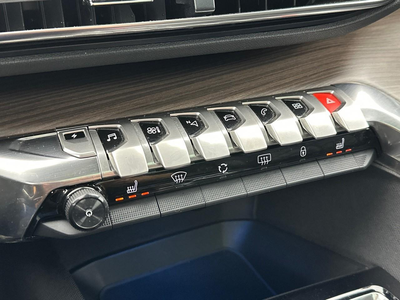 Peugeot 3008 hybrid 225 e-eat8 gt pack — photo 28
