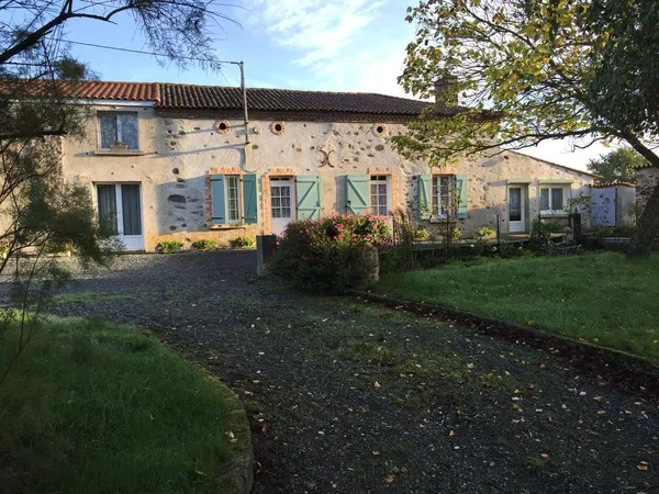 Fermette à rénover - 140 m2 sur 2.7 ha