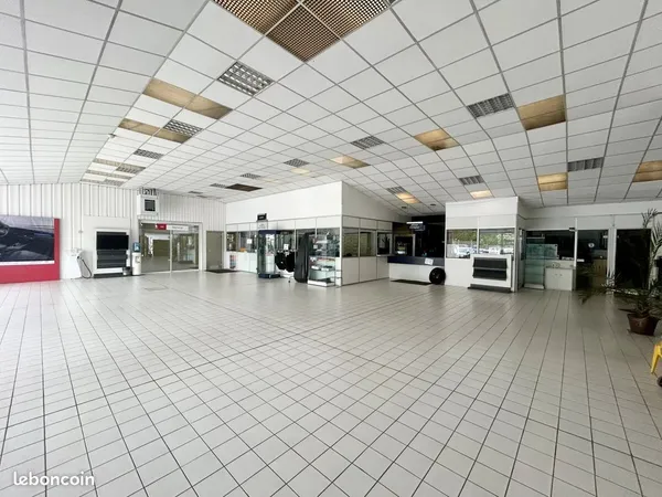 Local commercial 2370 m² Cambrai