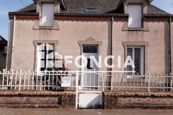 Maison Location Montbizot 5p 124m² 895€