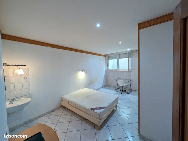 Chambre libre de suite à 2 minutes de la cathédrale