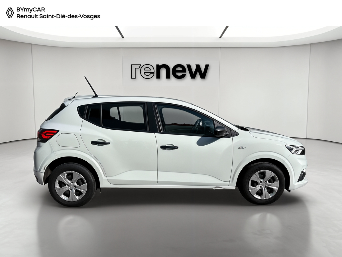 Dacia Sandero SCe 65 — photo 6