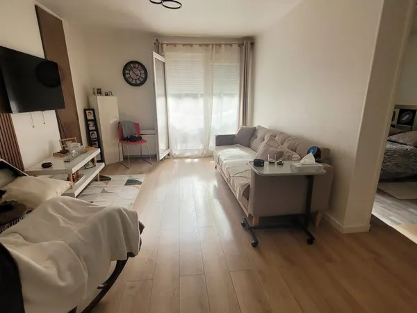 Charmant f2 de 45 m² avec jardin privatif, cave et parking