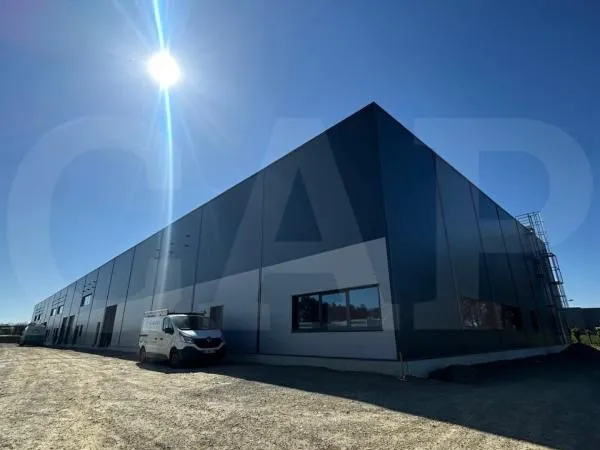 Local industriel 350 m²