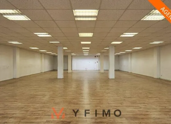 Local commercial 410 m²