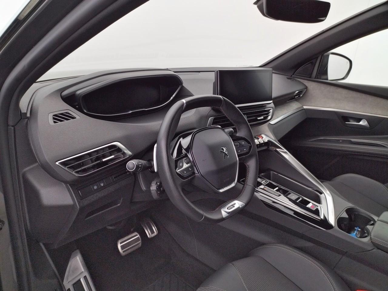 Peugeot 3008 puretech 130ch s&s eat8 gt — photo 9
