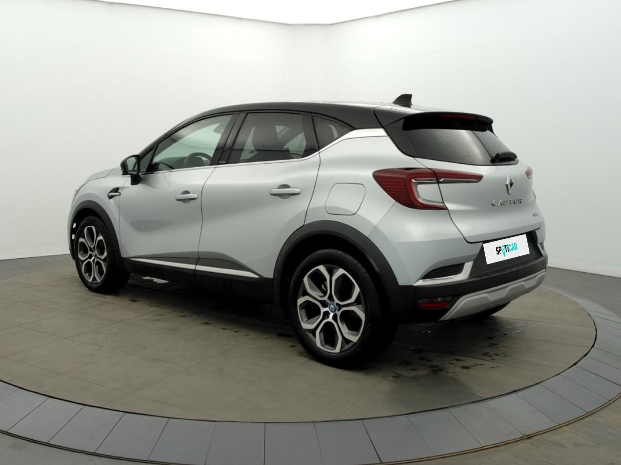 Renault Captur e-tech plug-in 160 intens — photo 3