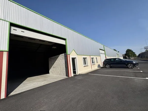 Local d'activité 225 m²