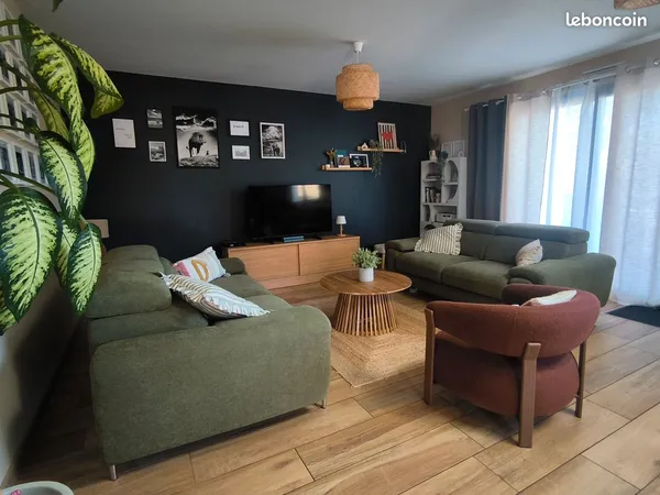 Maison familiale avec grand terrain