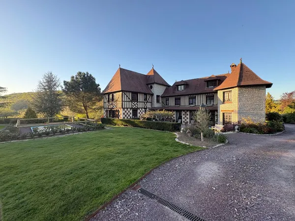 Propriété -Blangy Le Château 15 pièce(s)- Piscine-dépendances