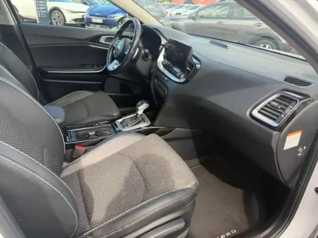 Kia Xceed 1.6 gdi 105ch + plug-in 60.5ch design dct6 my22 — photo 10