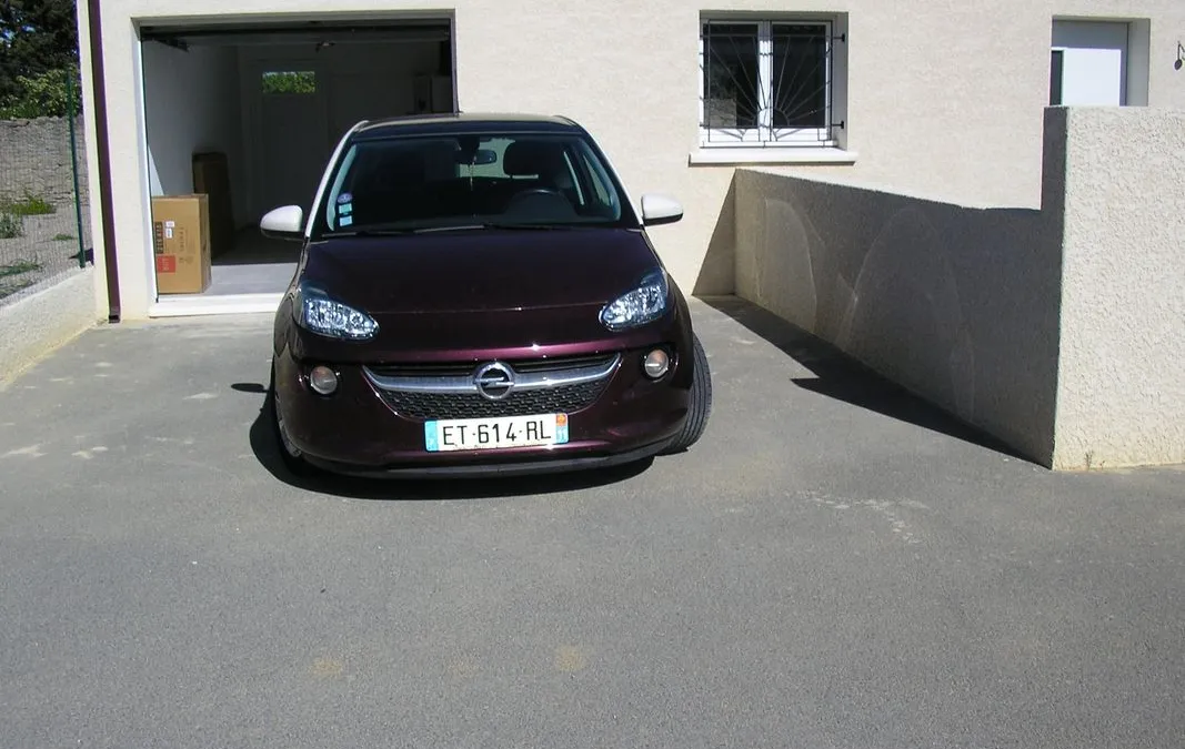 Photo 1