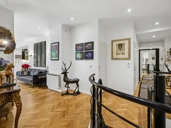 Duplex meublé avec jardin privatif - Madeleine