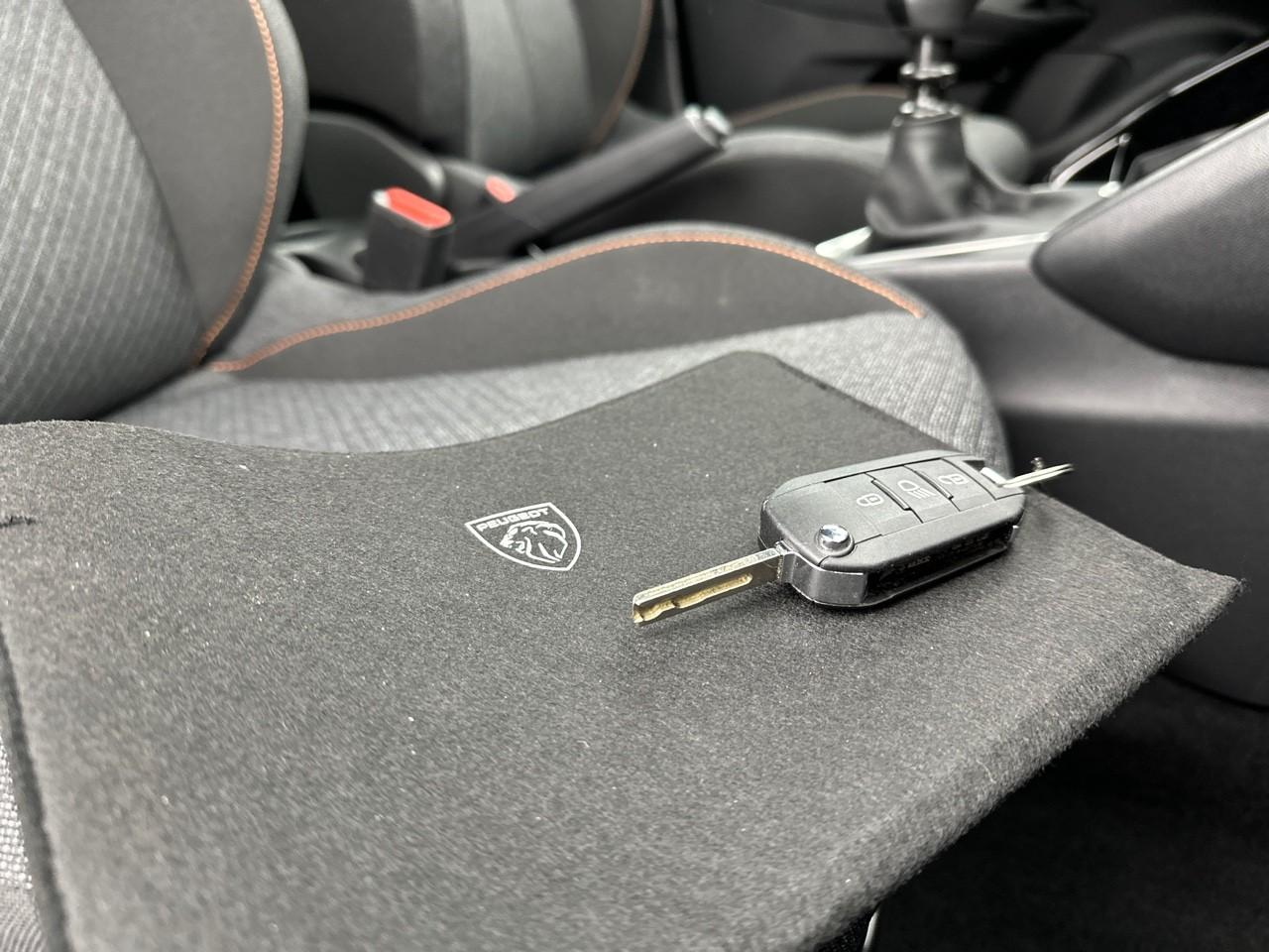 Peugeot 2008 100 s&s bvm6 style — photo 32