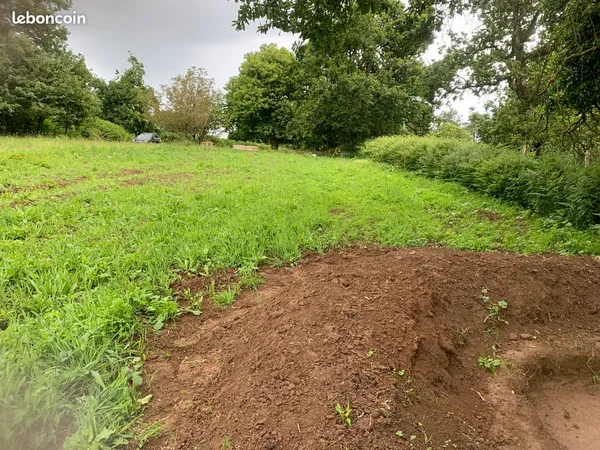 125m2 sur terrain arboré pour potager ou autres activités