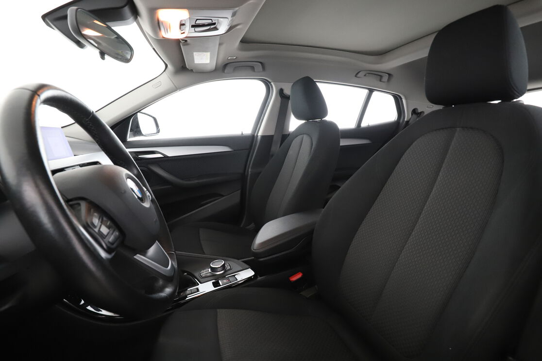BMW X2 xDrive25e Business Design BVA6 — photo 9