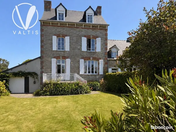 Propriété 11 pièces 146 m²
