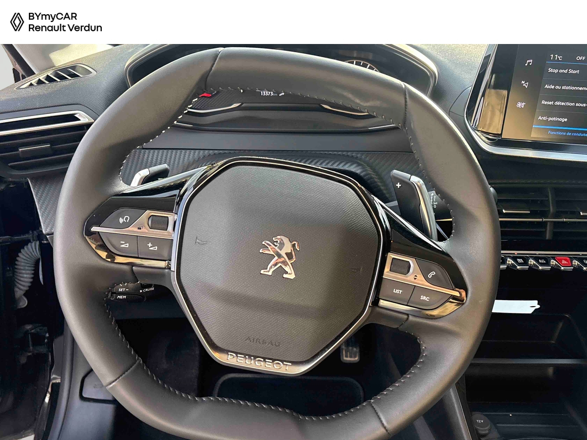 Peugeot 208 PureTech 100 S&amp;S EAT8 — photo 10