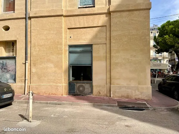 Place de parking privée centre-ville Montpellier Jeu de paume