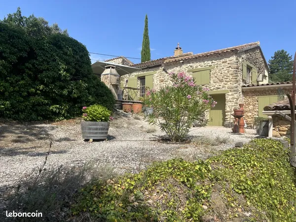 Mazet 4 pièces 90 m²