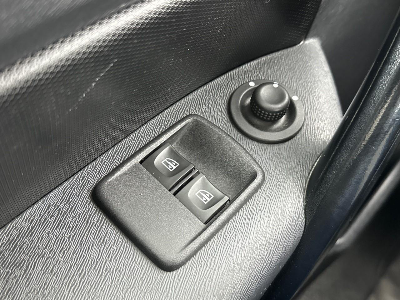 Renault Kangoo express blue dci 80 extra r-link — photo 15