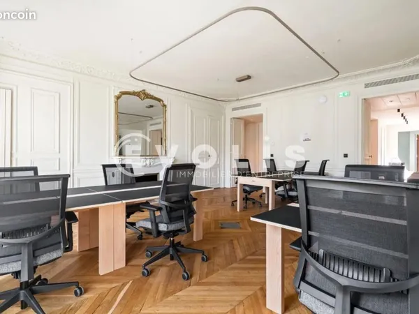 Bureau 225 m²