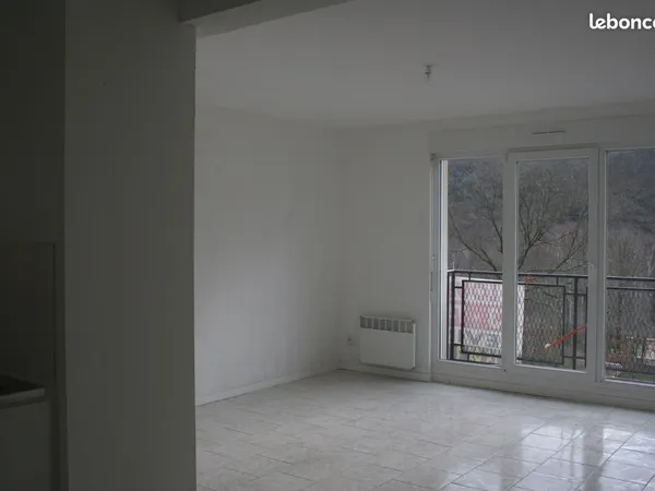 Apt 68m² T4 REVIN Bois bryas 4e étage 467cc - 3 chambres