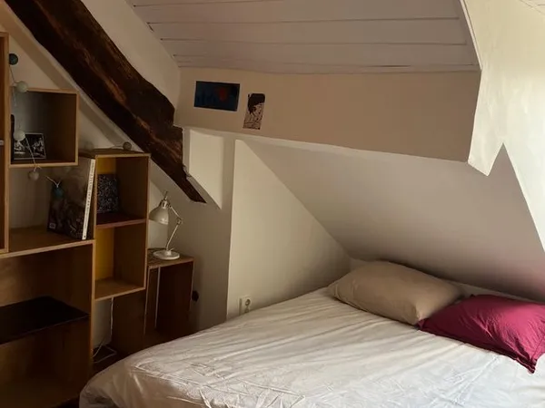 Une pièce 13,3m² à vendre au dernier étage avec vue dégagée