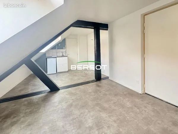 Studio 1 pièce 15 m²