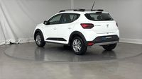 Dacia Sandero 1.0 TCe 90ch Stepway Confort -22 — photo 8